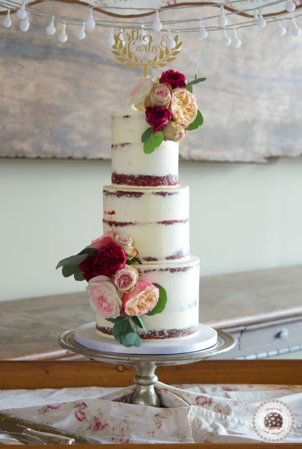 Red velvet Wedding Cake – Mericakes – Cake Designer